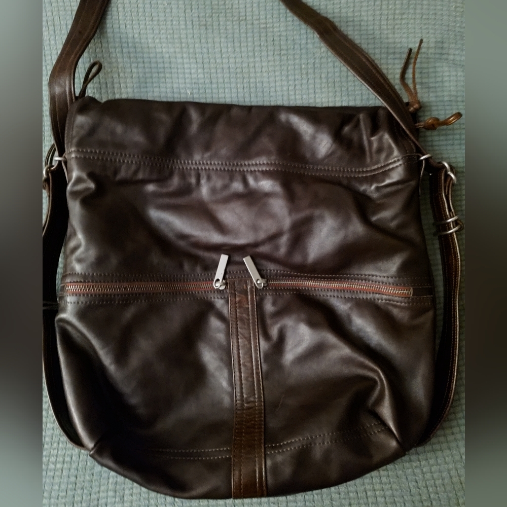 Rough And Tumble LG Custom Train Bag